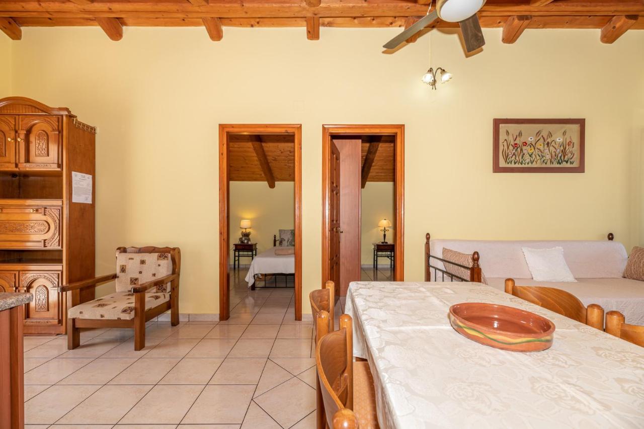 Arazzo Apartments Vasilikí Екстериор снимка