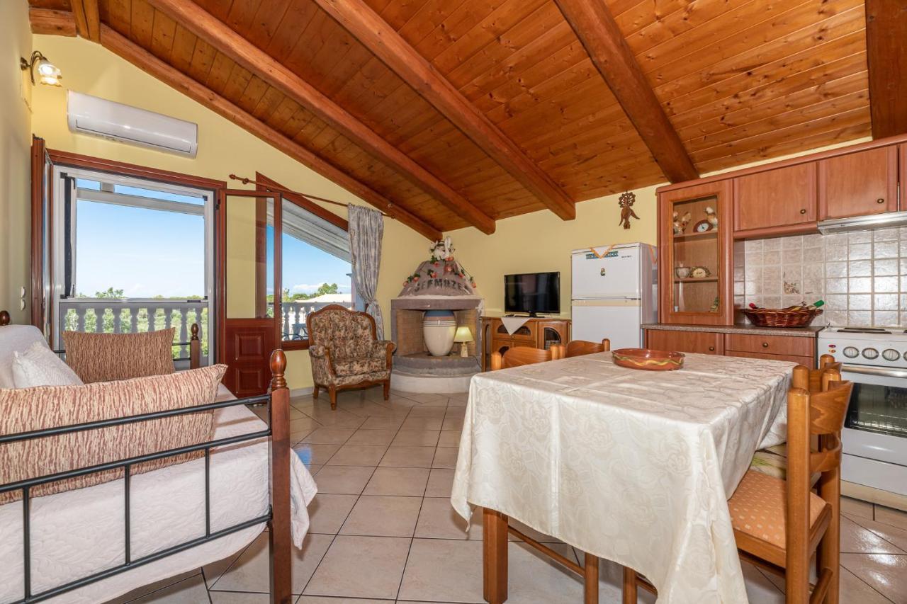 Arazzo Apartments Vasilikí Екстериор снимка